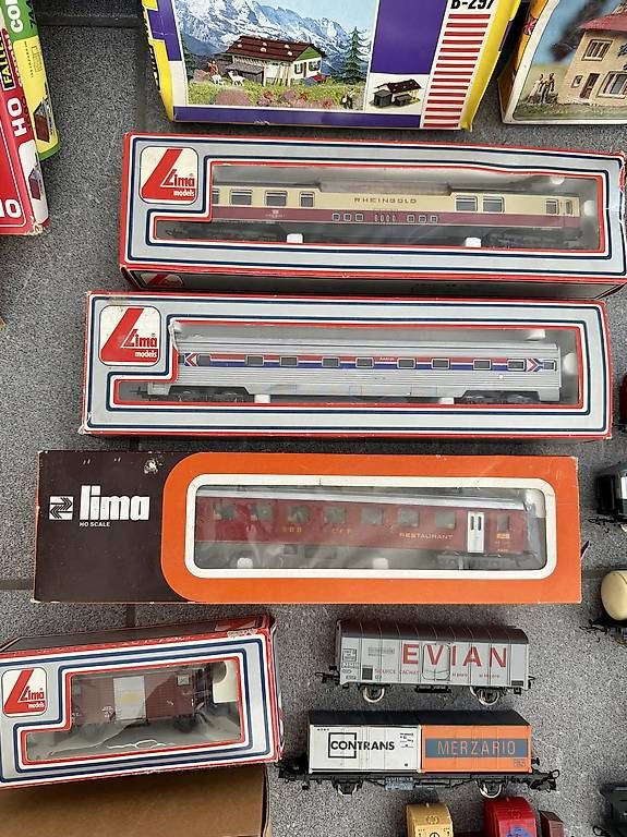Lima Modellini di ferrovie: LIMA H0 Modelleisenbahn Konvolut – Usato da Muri AG venduto da cag733 2