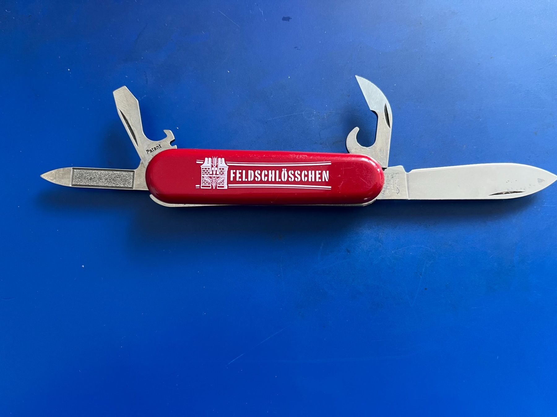 Wenger Coltelli tascabile: Gebrauchtes Messer Wenger (Feldschlösschen) – Usato da Dintikon venduto da Redgar58 4