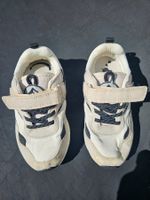 Turnschuhe für Kinder Grösse 29