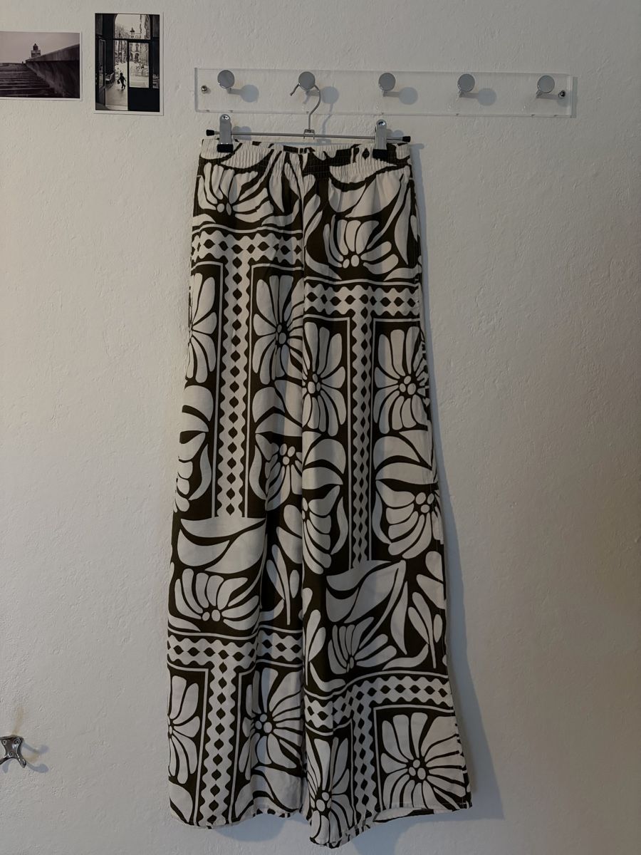 H&M Pantaloni: H&M Stoffhose – Nuovo (secondo la descrizione) da Bern venduto da mae_jn57