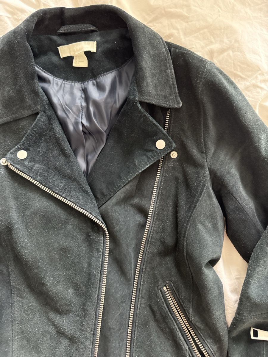 H&M Vestes: H&M Wildlederjacke schwarz Gr. 36 – D'occasion à Zürich par maleaaa 1