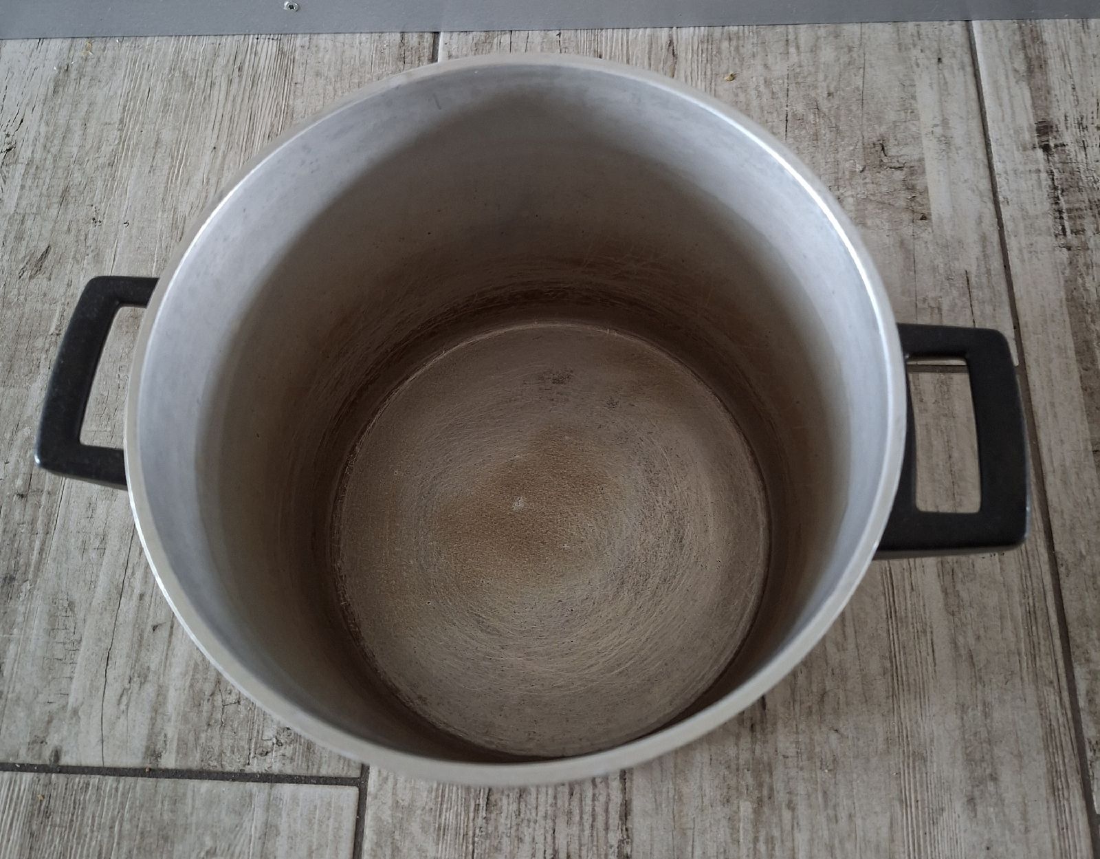 Padelle: gut erhaltene Alupfanne – Usato da Schwarzenegg venduto da musi09 2