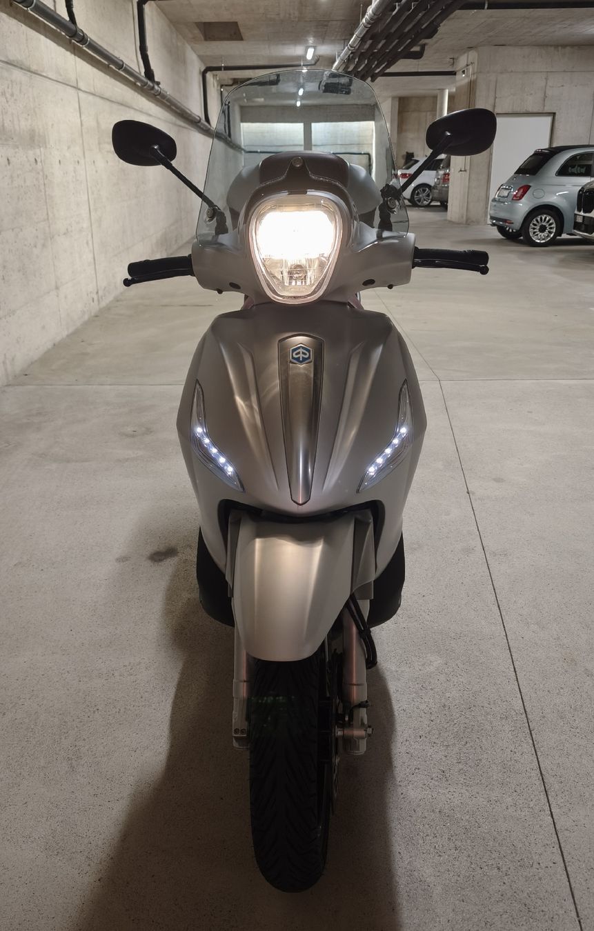 Piaggio Scooter: Piaggio Beverly 350I.E.ABS – Usato da Volketswil venduto da Oliver36 4