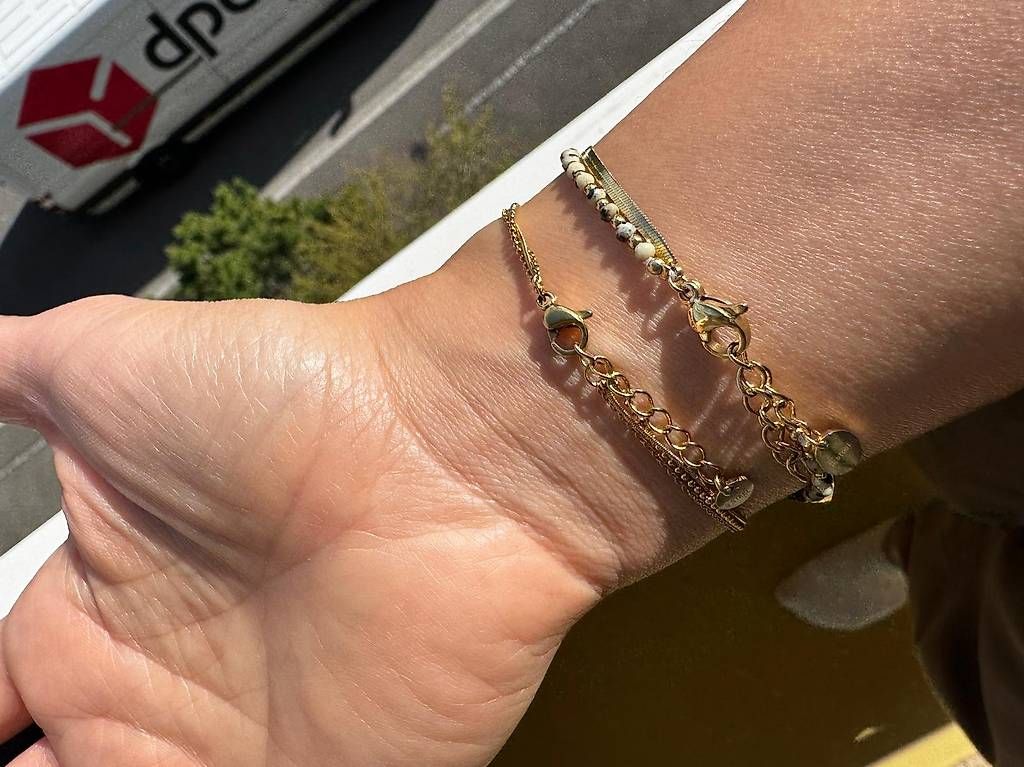 Bracciali & Braccialetti: Goldarmbänder  mit Dalmatinerjapsis 2 Stück – Nuovo (secondo la descrizione) da Oberengstringen venduto da YogiM86 1
