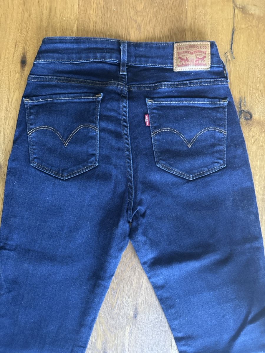 Levi's Jeans: Levi’s Jeans Bootcut 715 – Usato da Oetwil venduto da kwe_9rzk 2