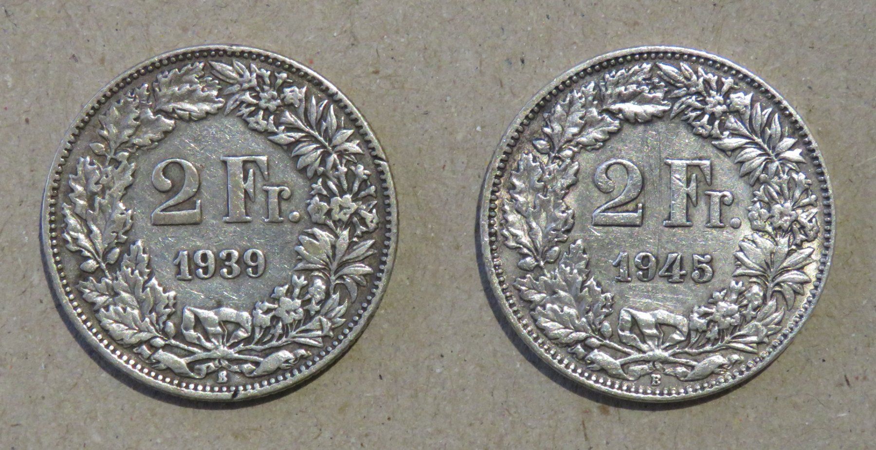 Toutes les monnaies: 2 x Fr. 2.-  1939 und 1945  Silber – D'occasion à Kreuzlingen par Koi4