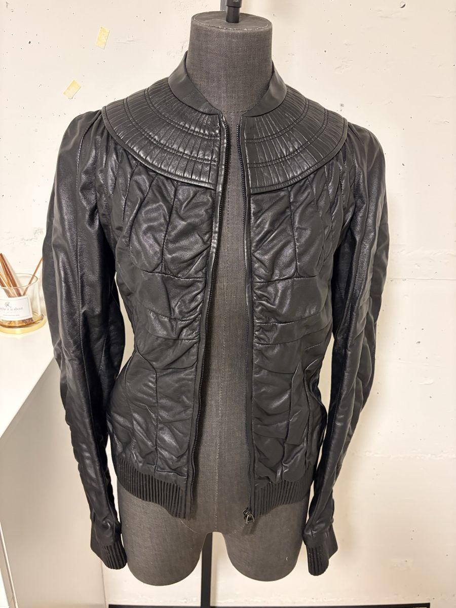 Bally Giacche: Bally Soft Lambskin Leather Jacket, Made in Italy, Size 38 – Nuovo (secondo la descrizione) da Sarnen venduto da vik_jw5z