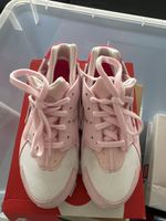 Nike Mädchen Schuhe Gr. 34