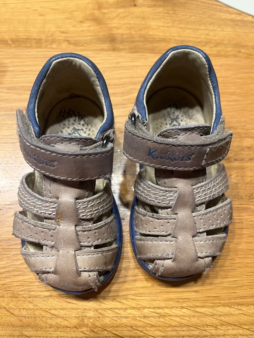 Scarpe per ragazzi: Sandales Kickers bébé pointure 19 – Usato da Estavayer-le-Lac venduto da stelina13