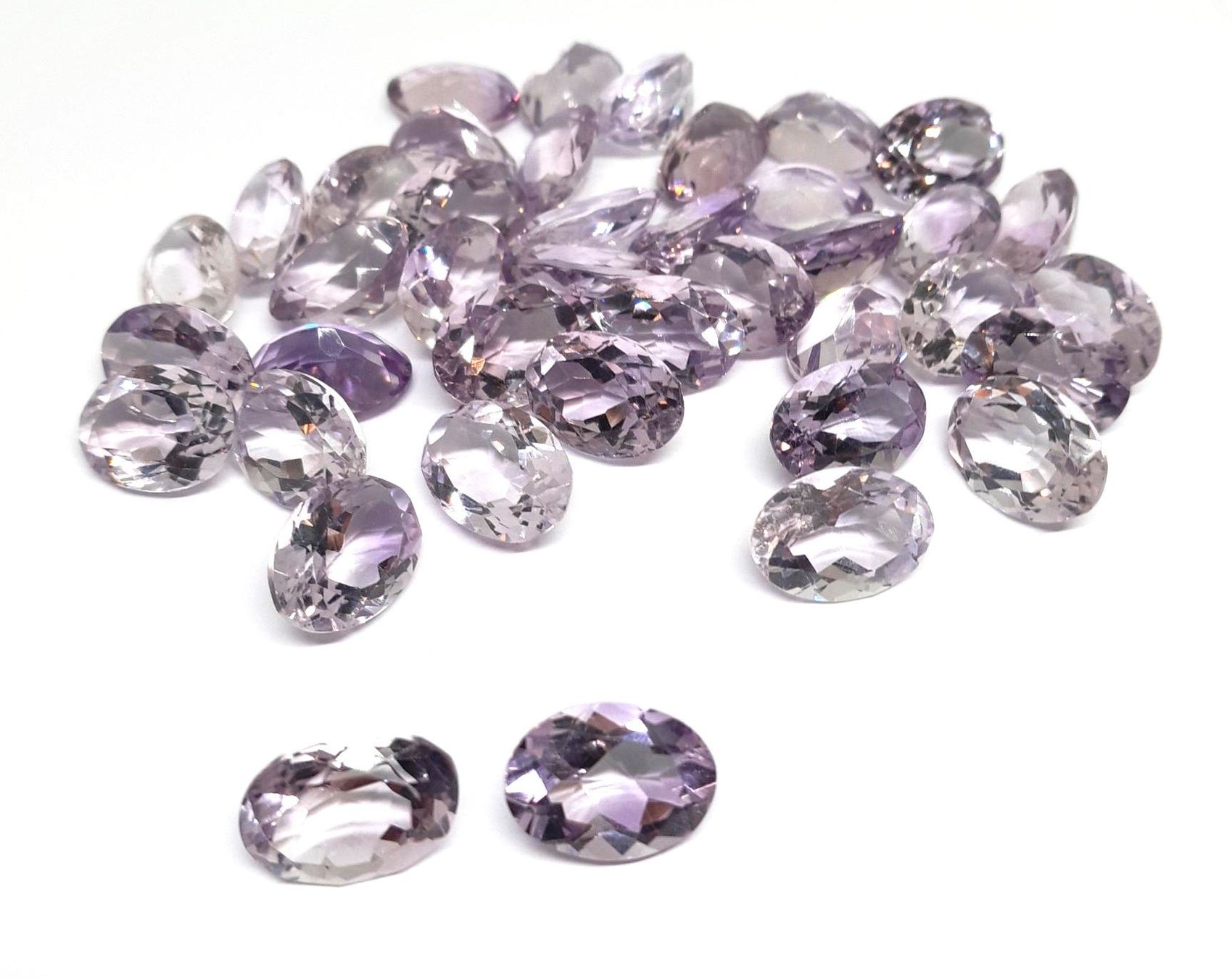 Pietre preziose: Lot 4x Améthystes ovales 11x9 mm - Valeur 90.- Fr – Nuovo (secondo la descrizione) da Grimisuat venduto da Valgem 8