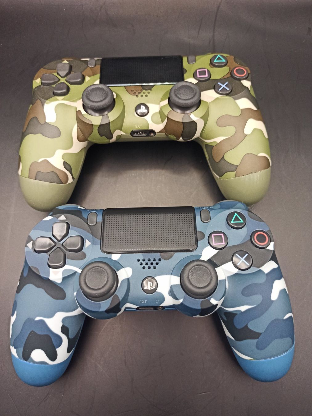 Controller: 2 x Original Controller Sony PS4 Wireless DualShock 4 CAMO – Usato da Oberweningen venduto da mar_87mx