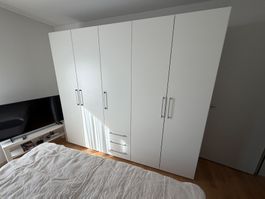Kleiderschrank weiss 5 Tueren mit Schubladen 240cm breit