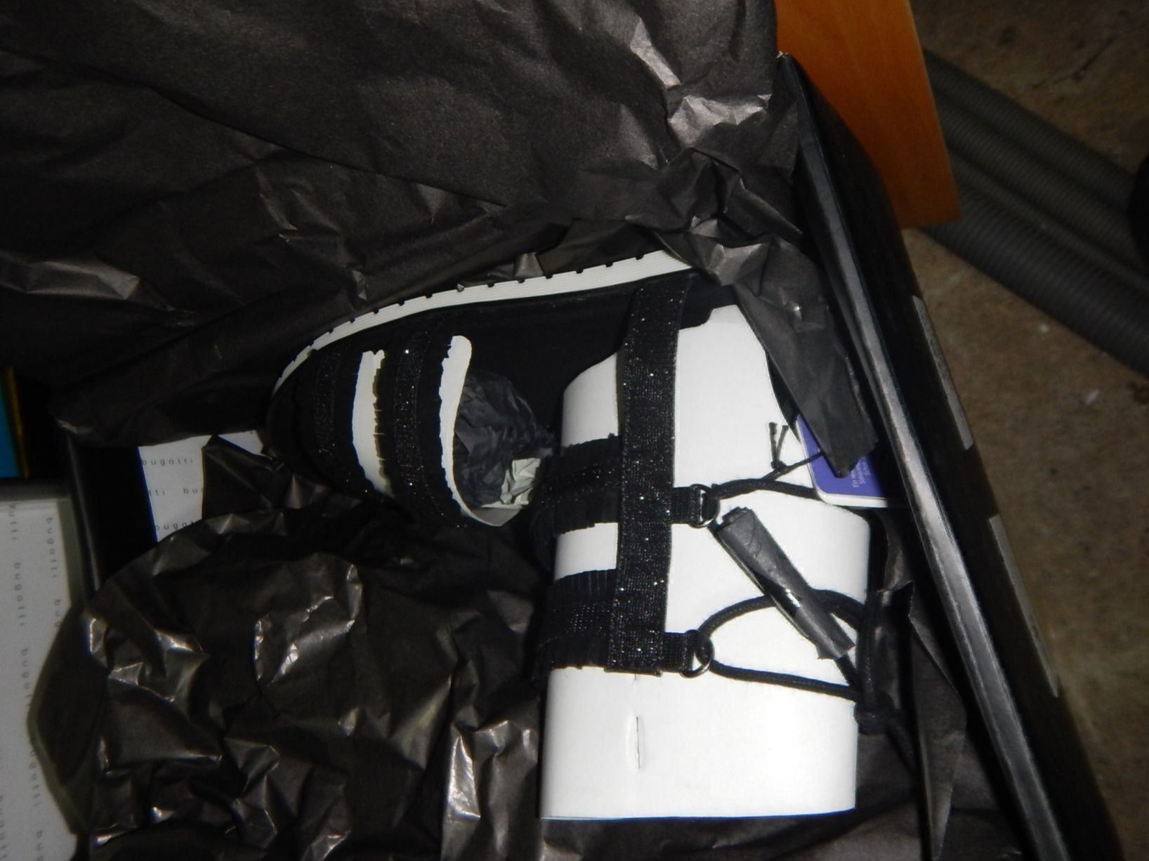 Bugatti Scarpe da donna: 38 Bugatti sandali neri Nuovi – Nuovo e nell'imballaggio originale da Coldrerio venduto da camillo71 3