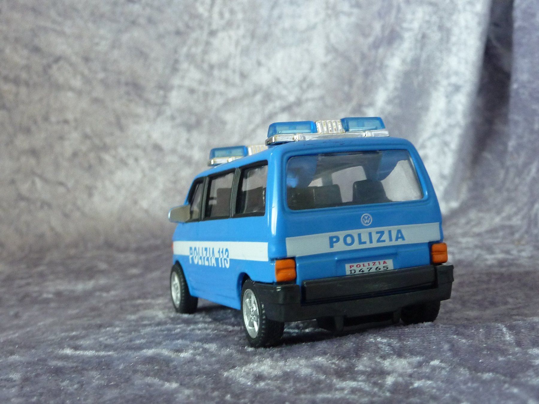 Volkswagen Modellautos: VW Bus T4 Policia 113  1:43 – Gebraucht aus Dürrenäsch von modellautos4you 2