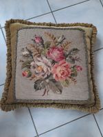 COUSSIN, BRODÉ, VINTAGE