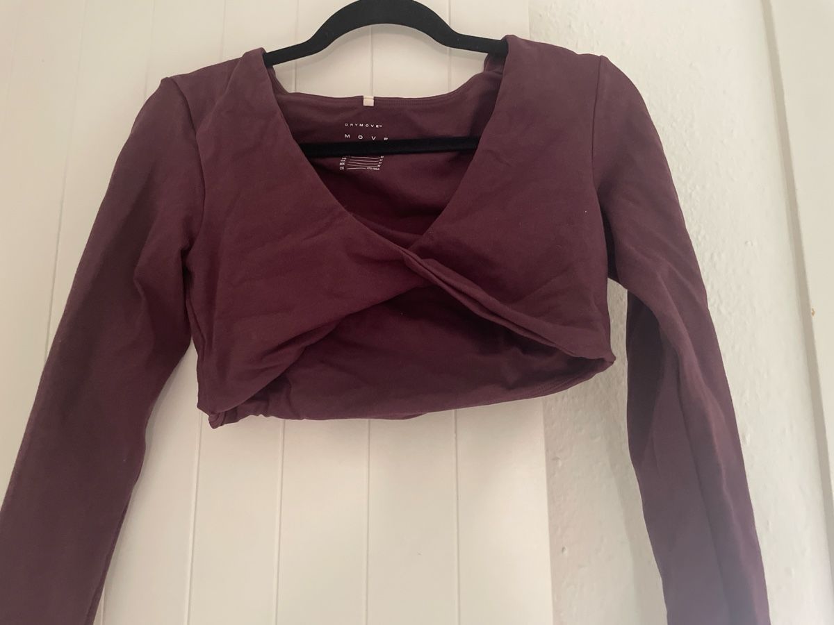 H&M Top: Top de sport taille M – Usato da Genève venduto da lea_b6vp