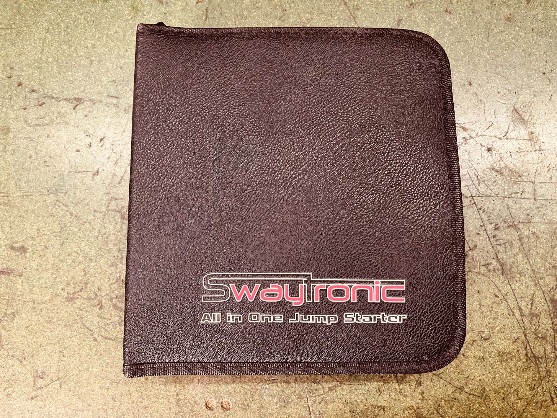 Swaytronic Caricabatterie: Swaytronic Startbooster mit Zubehöhr – Usato da Remigen venduto da Fazer 1