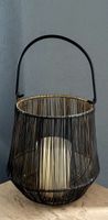 Laterne 19 x 19 x 18 cm. Schwarz und Gold. Ohne Kerze