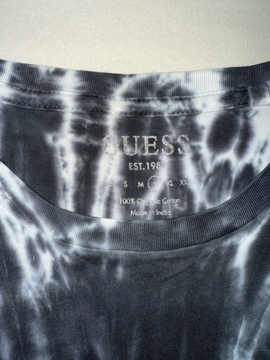Guess T-shirts: T-shirt Guess taille L – Neuf avec emballage d'origine à Villaz-St-Pierre par dav_w66n 1