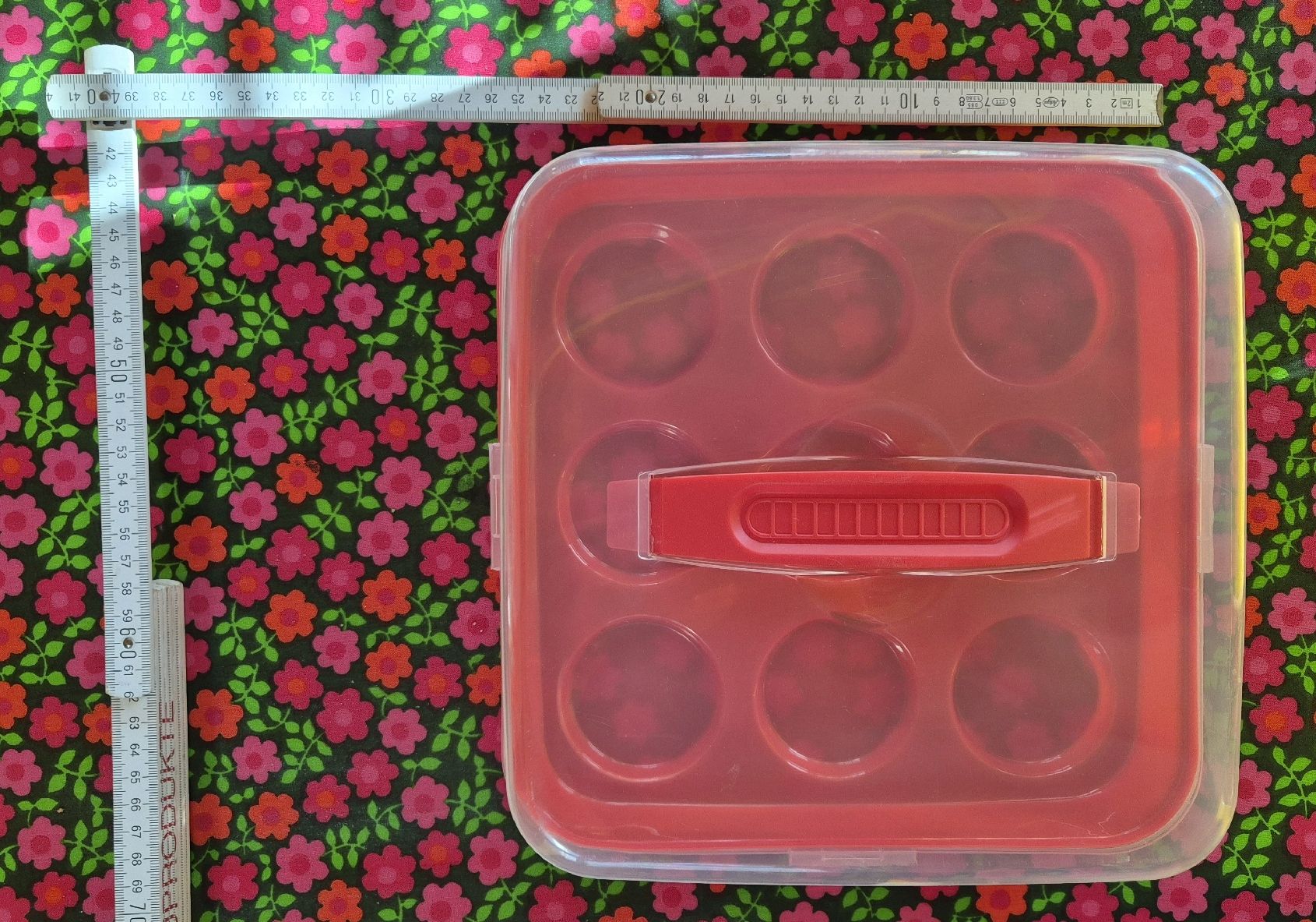 Behälter & Ähnliches: Praktische Cupcake-Box, Transportbox, Rot – Gebraucht aus Lumbrein von gianandris 2