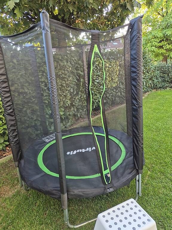 Trampolini: Trampolin Durchmesser 140 Decathlon – Nuovo e nell'imballaggio originale da Emmenbrücke venduto da iceball 3