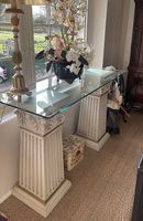 Meuble console verre avec colonnes romaines