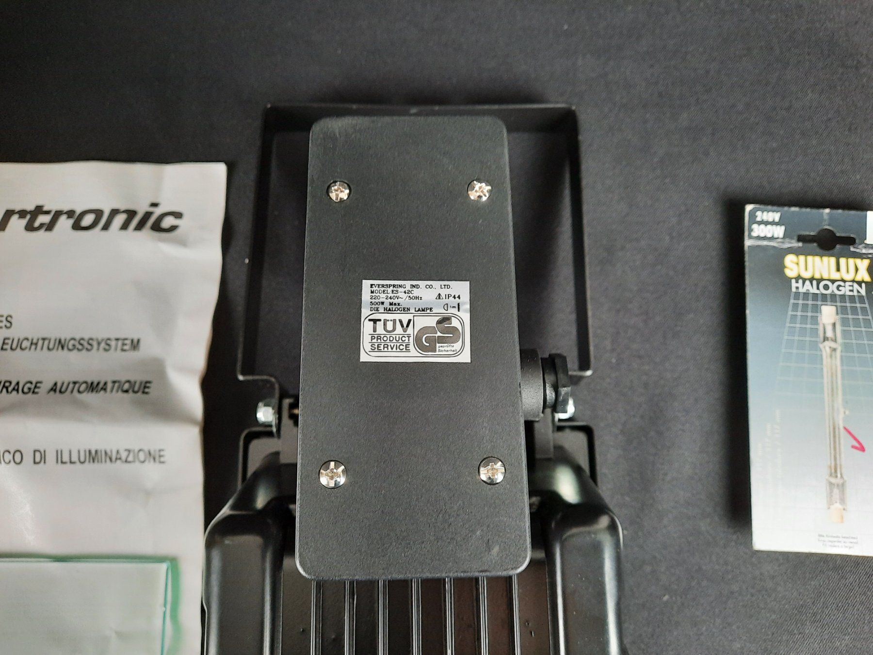 Lampade: 2er-Set Intertronic Halogen-Strahler 500W – Usato da Beinwil am See venduto da Restwert_Beinwil 6