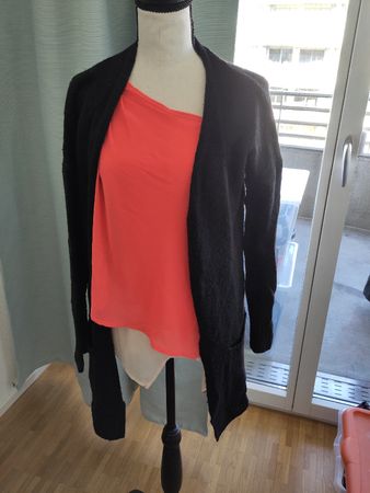 Damen Strickjacke schwarz offen mit Taschen gebraucht