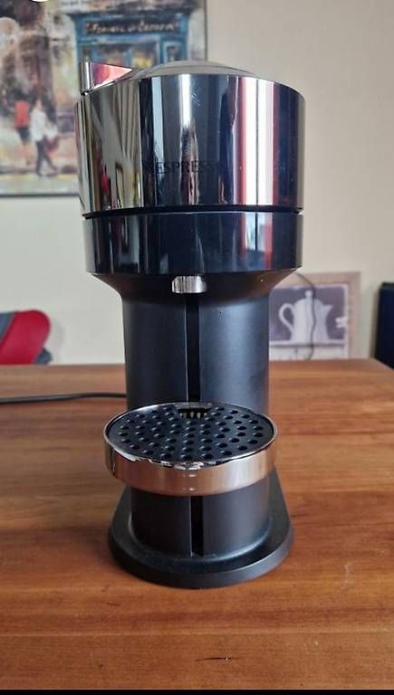 Machines à café & Machines à expresso: Nespresso Vertuo – D'occasion à Losone par mar_n5ds 2