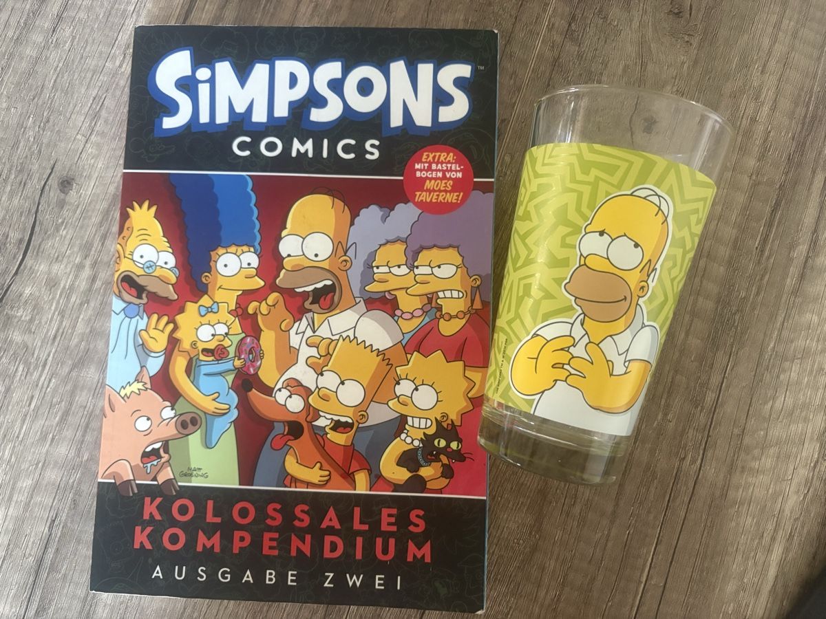 Fumetti: Simpsons Comics Kolossales Kompendium Ausgabe zwei – Usato da Schaffhausen venduto da Reporter