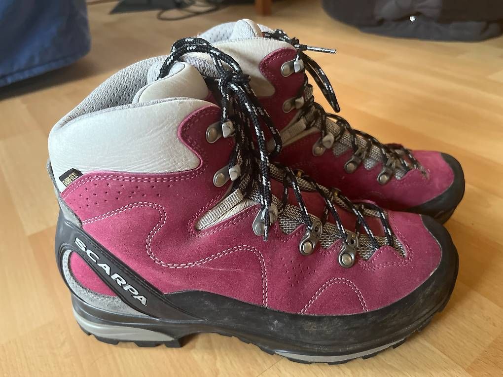 Scarpe da uomo: Wanderschuhe 37 37,5 38 Bergschuhe Scarpa – Usato da Itingen venduto da BorerOnlineShop