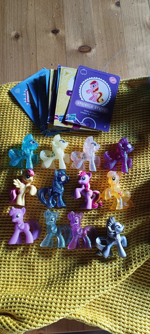 Hasbro Figuren: My little pony Überraschung Päckchen – Neu (gemäss Beschreibung) aus Büsserach von sobis.trade