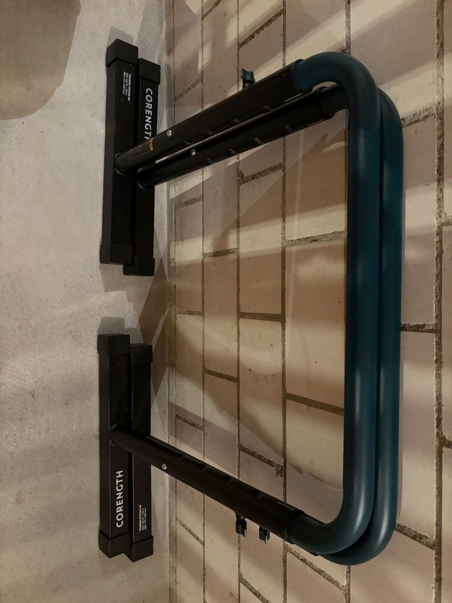 Decathlon Hometrainer: Verstellbare Dip-Stangen Corength – Usato da Münsingen venduto da __junker__