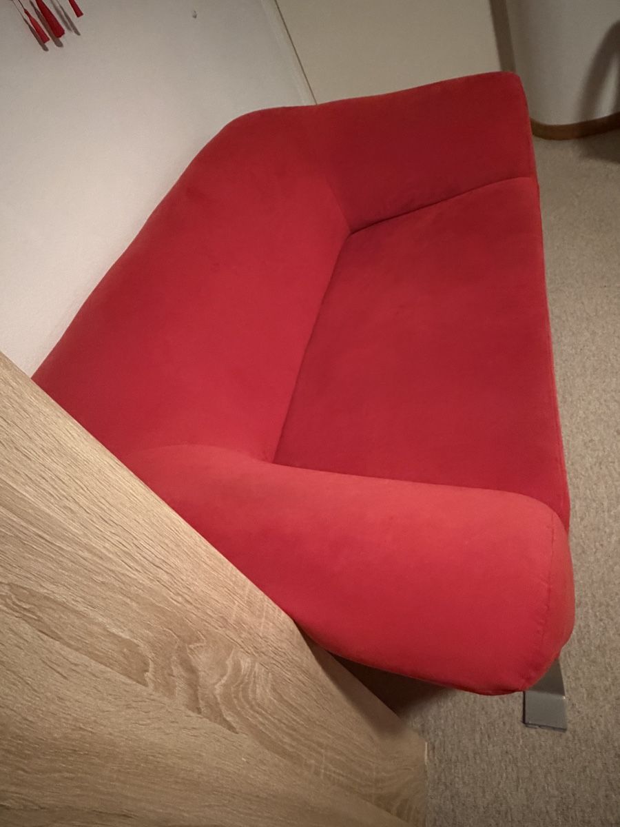Sofas: Rotes Sofa – Gebraucht aus Zürich von clairmont-5f2v 1