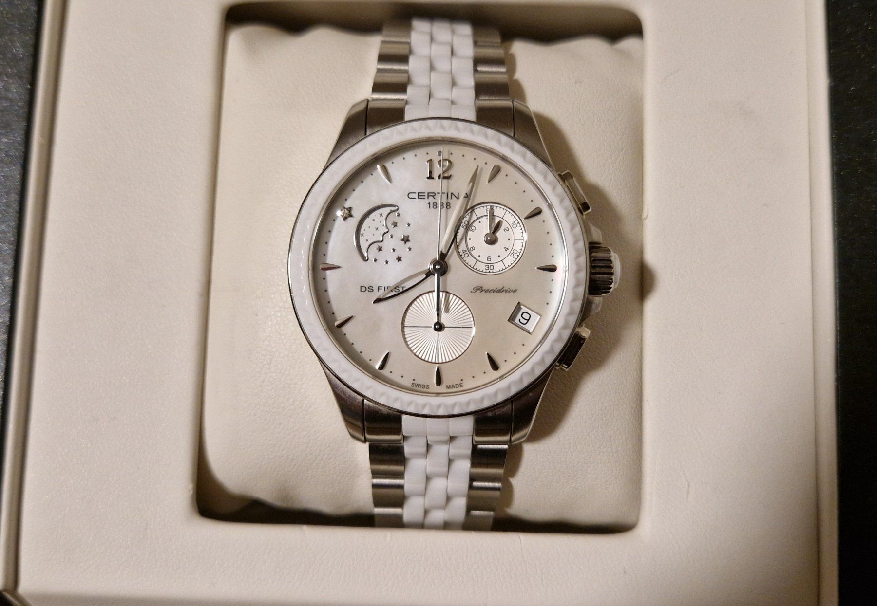 Certina Orologi: Certina DS First Lady Mondphase weiss, Keramik – Usato da Rickenbach b. Wil venduto da ste_2wfc 2