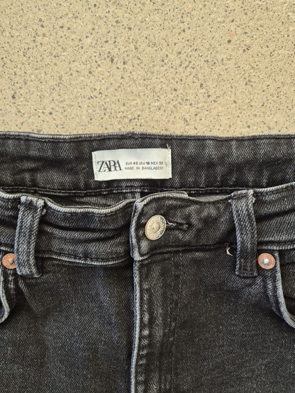 Zara Jeans: Dunkle Skinny Jeans Zara – Usato da Schlieren venduto da nat_76vd 3