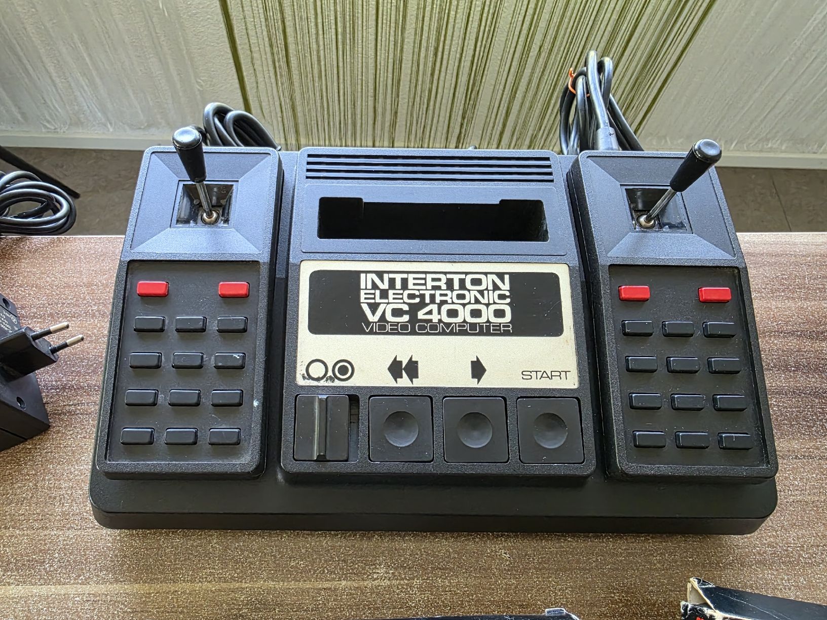 Konsolen: Interton VC 4000 Video Computer Konsole mit Spielen – Gebraucht aus Hünenberg von Bigelli0 1