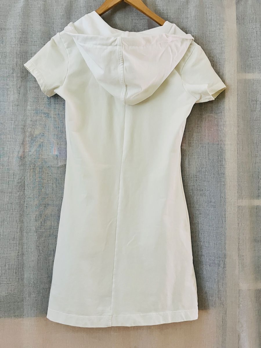 Kleider: Kapuzenkleid Mitchell & Co. Weiss Gr S – Gebraucht aus Ittigen von franzis6 2