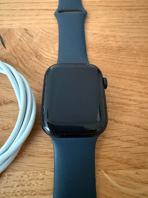 Smartwatch: Apple Watch Series 8 GPS & Cellular  – D'occasion à Reinach BL par Psilveli 3