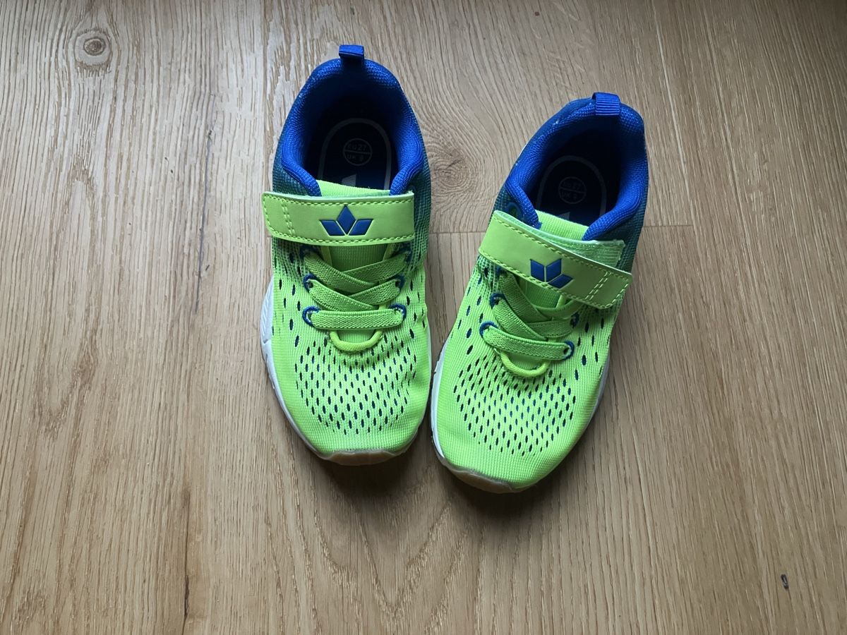 Scarpe per ragazzi: Lico Hallenschuhe fast Neu Gr 27 – Usato da Ettingen venduto da Tschynn 2