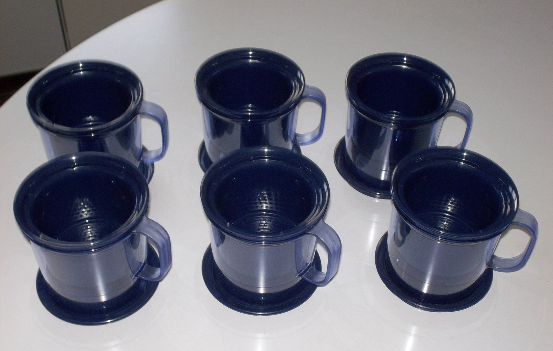 Tupperware Tassen: 6 Tupperware Tee Tassen mit Deckel – Gebraucht aus Kaltbrunn von Cindy99 1