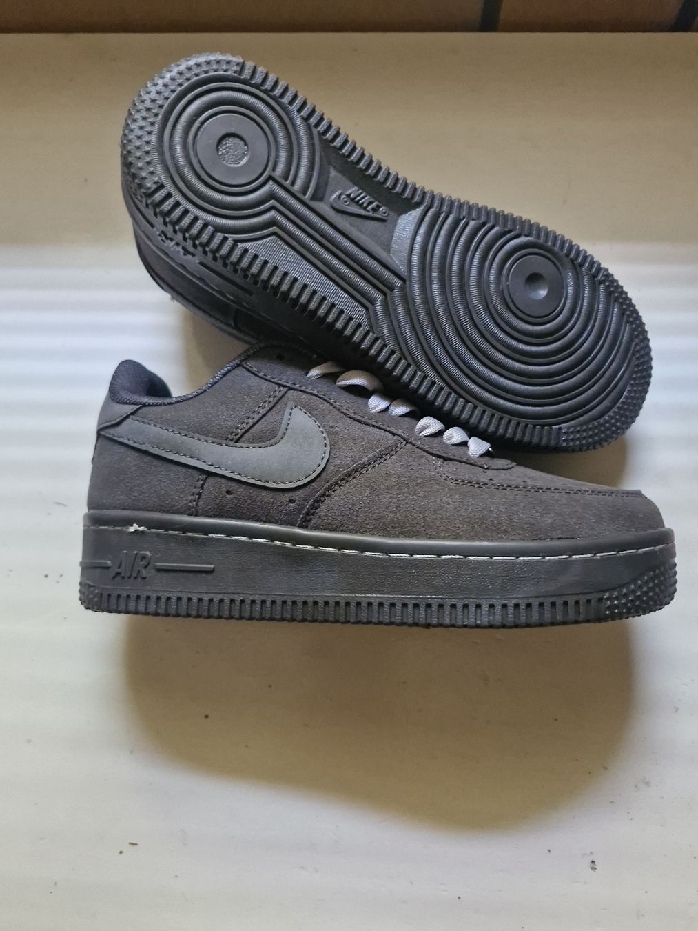 Scarpe da donna: Damen Sneakers grau Grösse 37 EU – Nuovo (secondo la descrizione) da ebmatingen venduto da wady25x26x 2