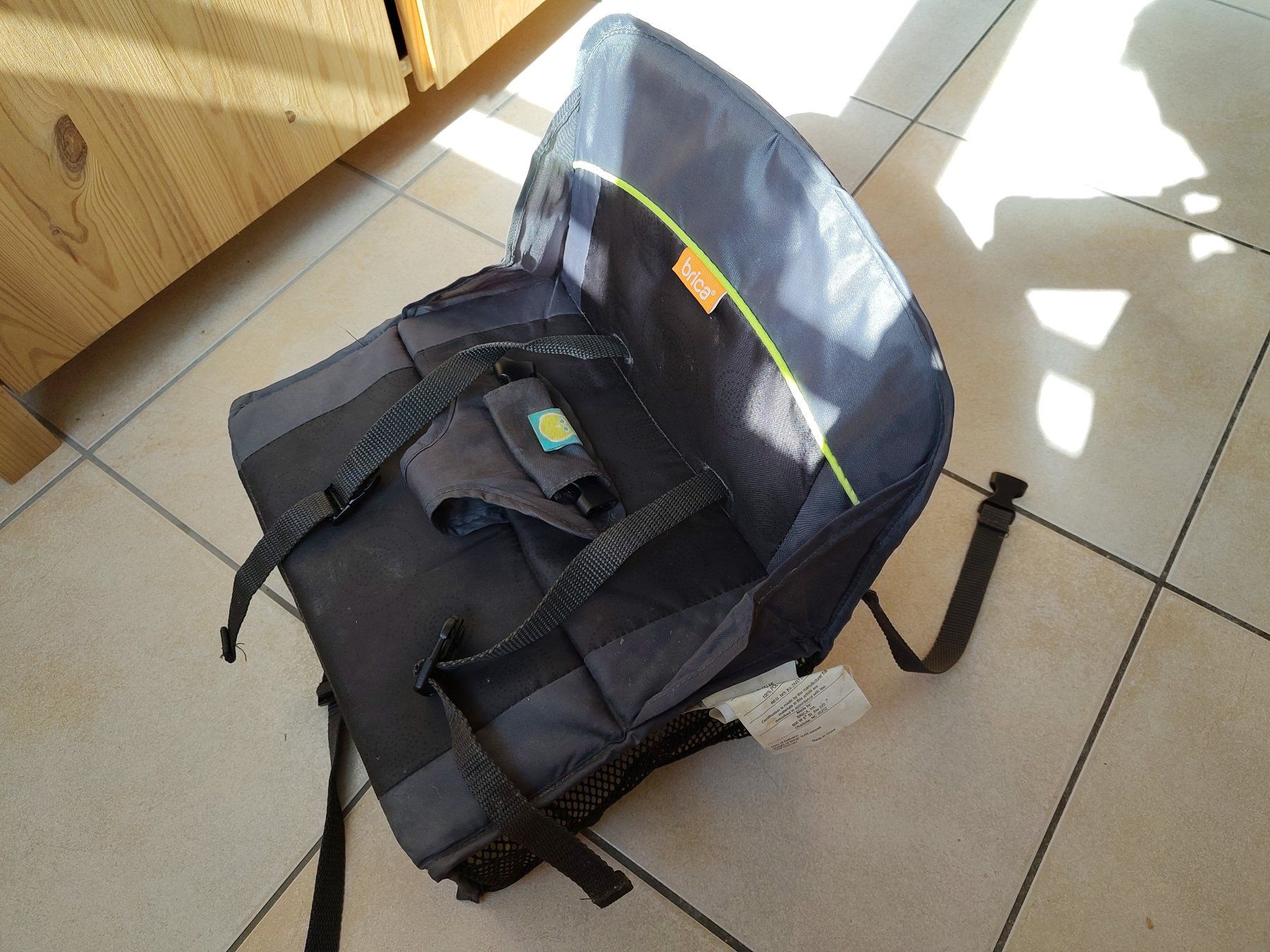 Seggiolini per auto: Rehausseur de voyage pratique et compact – Usato da Lausanne venduto da lozed 1