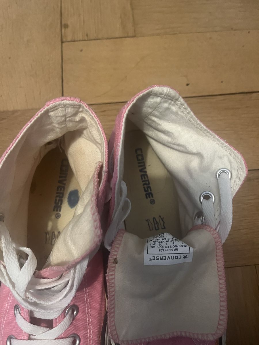 Converse Herrenschuhe: Rosa Converse Grösse 39 – Defekt aus Olten von sae_82z2 8