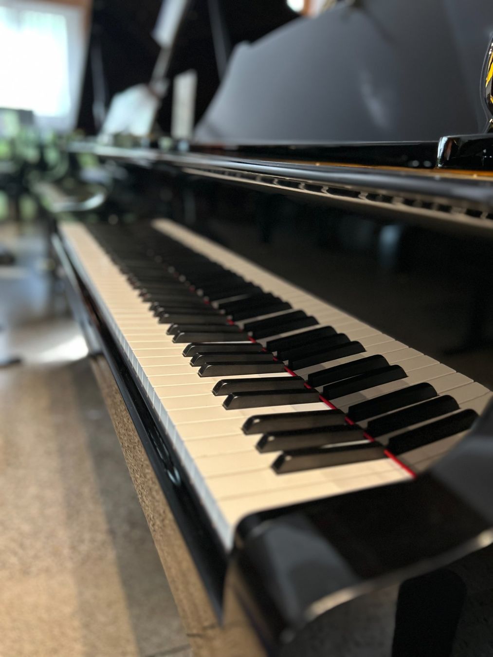 Steinway Strumenti musicali: Steinway & Sons O-180, revidiert – Usato da Bern venduto da Heutschipiano 1