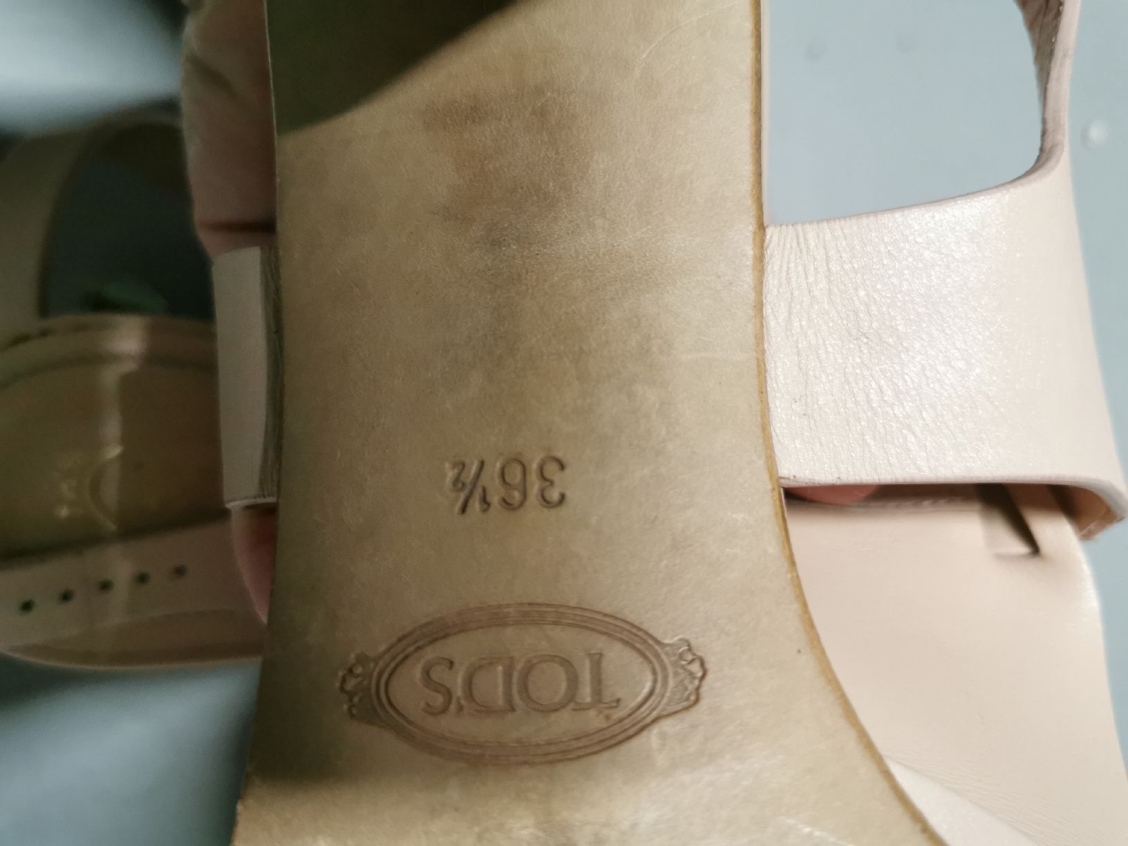 Tod'S Scarpe da donna: Sandalen Tod's Grösse 36.5  – Usato da Mühlethurnen venduto da GaspAnita 2
