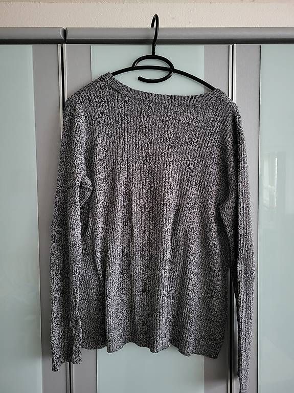 Pullover & Sweatshirts: Pullover – Gebraucht aus Effretikon von Zebra37 1