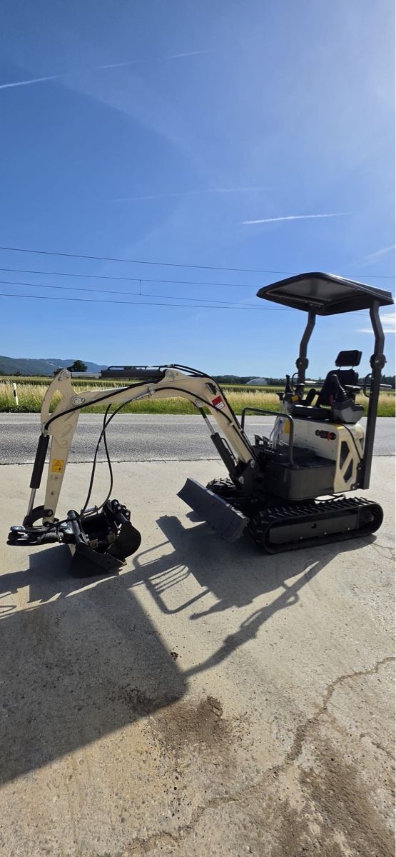Hutter Escavatori: Bagger 1,5 Tonnen Nuoman – Usato da Niederbipp venduto da baggerch 6
