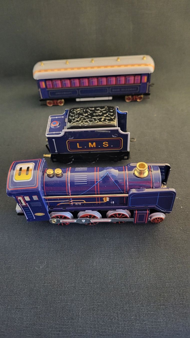 Spielzeuge: Blech-Eisenbahn L.M.S. mit Schlüssel-Aufzug – Neu und originalverpackt aus Basel von spinne02 4