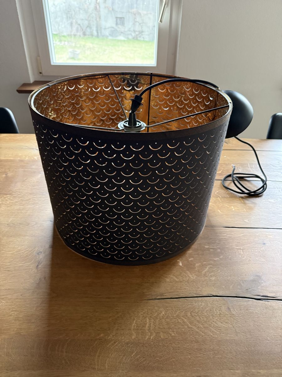 Ikea Lampadari & plafoniere: Lampe NYMÖ noir/laiton 44cm – Usato da Givisiez venduto da Scilliam 2
